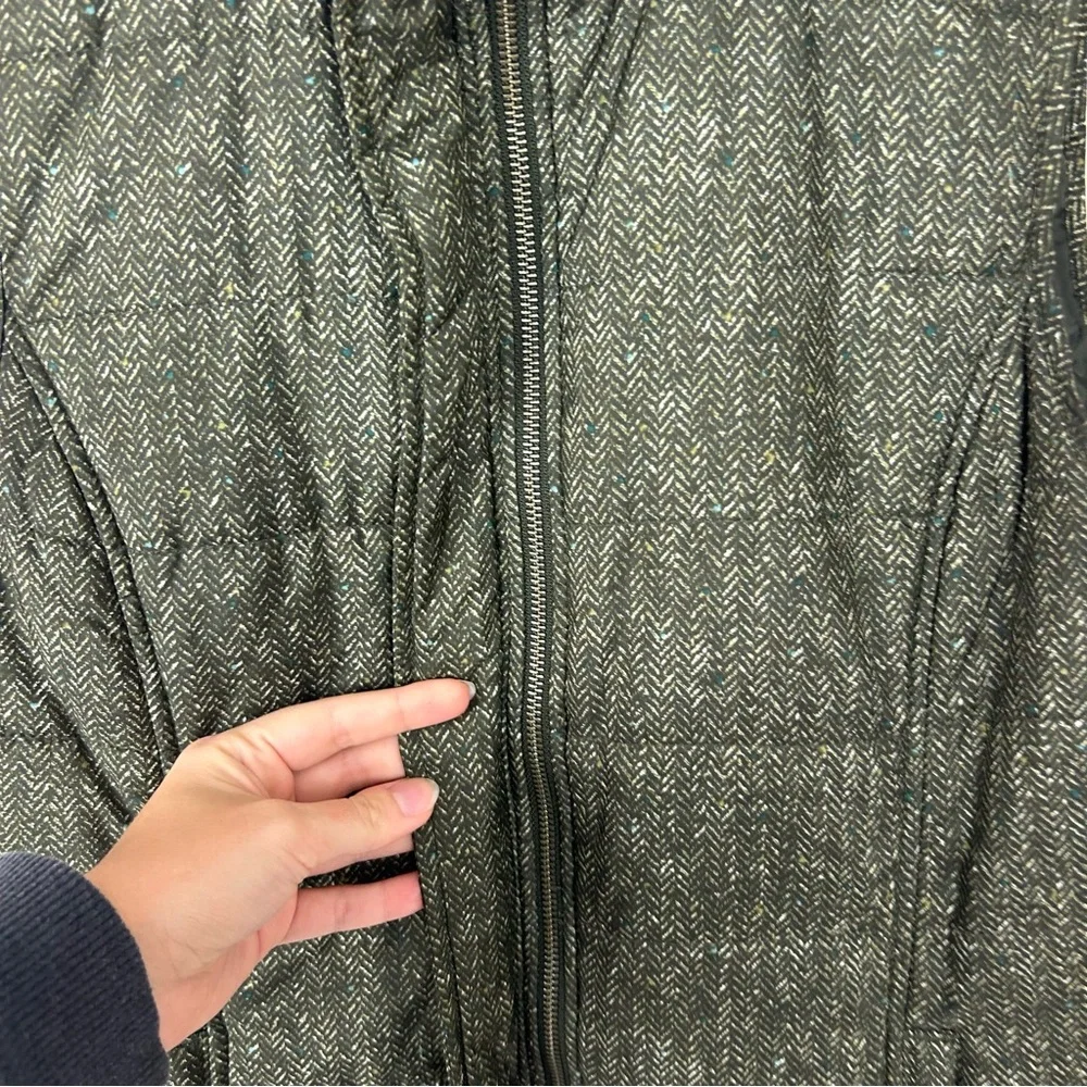 J.Jill Lightweight Green Herringbone Zip Front Puffer Vest Size M